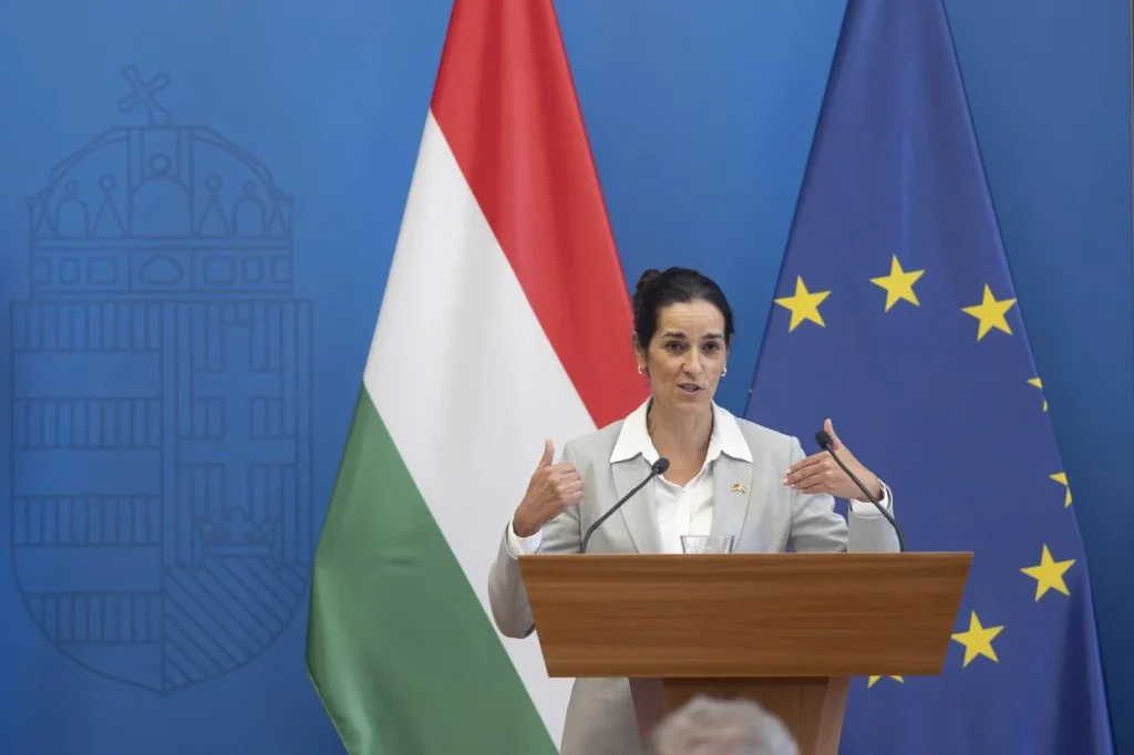 Orbán Anita: Szijjártó Péter és delegációja nem mérlegelte az olcsóbb utazási lehetőségeket