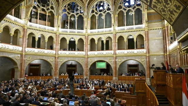 Országgyűlési döntések: kamarai tagság, javítóintézetek és fővárosi fejlesztések
