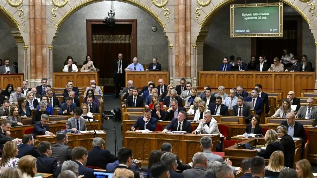 Öt előterjesztés megtárgyalását javasolja a Tisza Párt a rendkívüli parlamenti ülésre