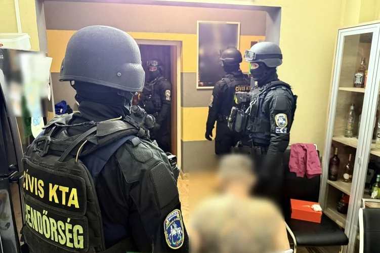 Öt kábítószer-kereskedőt fogtak el a hajdú-bihari rendőrök egy összehangolt akció során