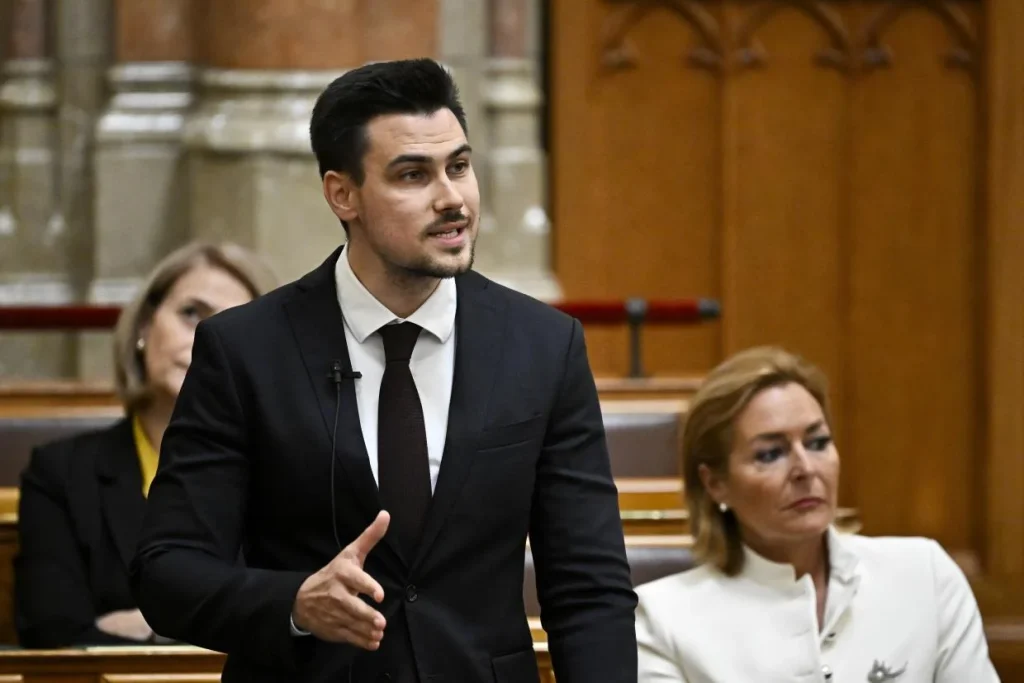 Parlamenti vita a gyermekvédelmi javaslatcsomagról és napirend utáni felszólalások
