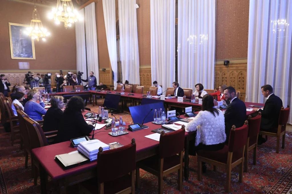 Polyák Gábort jelölte a médiatanács elnöki posztjára az Országgyűlés szakbizottsága