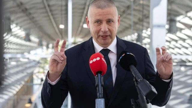 Ruszin-Szendi Romulusz: a magyar emberek biztonsága az első