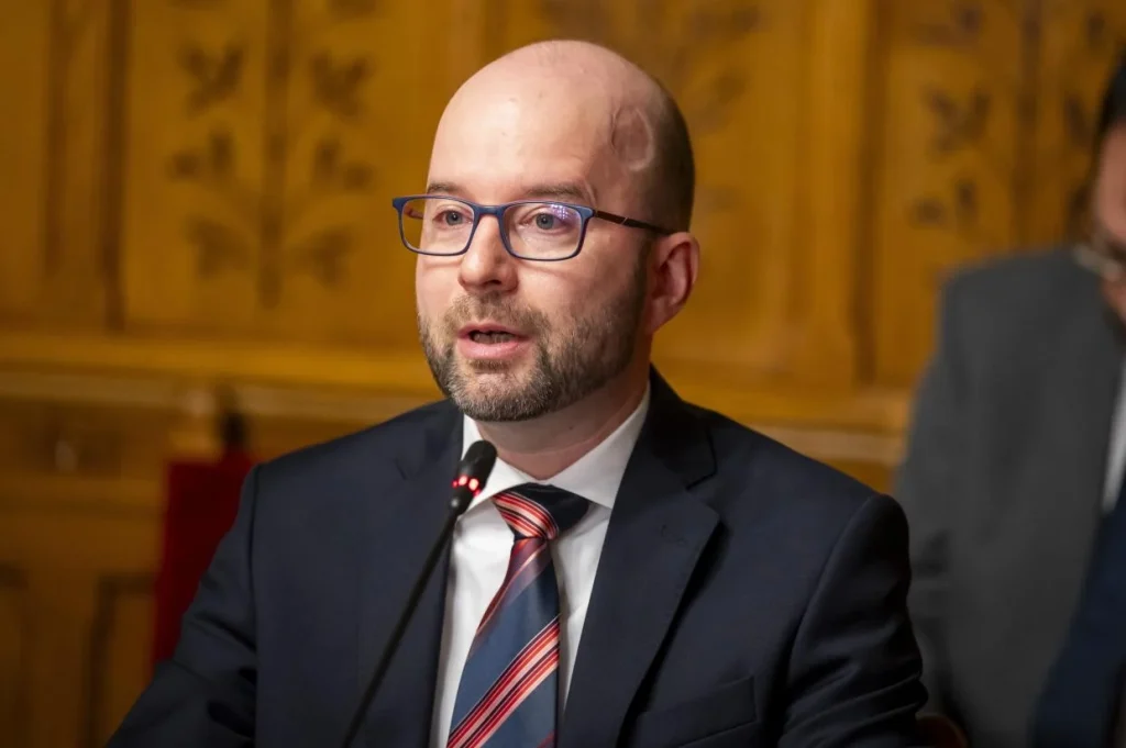 Szomora Zsolt az alkotmányos párbeszéd fontosságáról beszélt az alkotmánybírói meghallgatáson