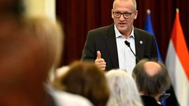 Tarr Zoltán: a kormány kiegyensúlyozott kapcsolatokra törekszik az egyházakkal