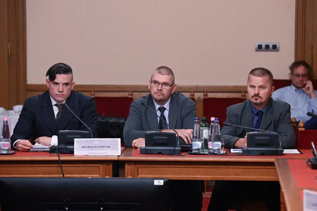 Teljes rehabilitációt kérnek a Covid-oltás miatt elbocsátott katonák
