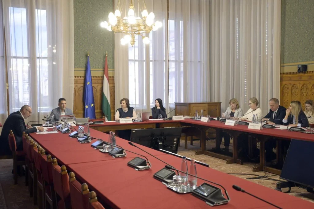 Polt Pétert és Balogh Zoltánt is meghallgatná a kegyelmi botrány ügyében vizsgálódó parlamenti bizottság