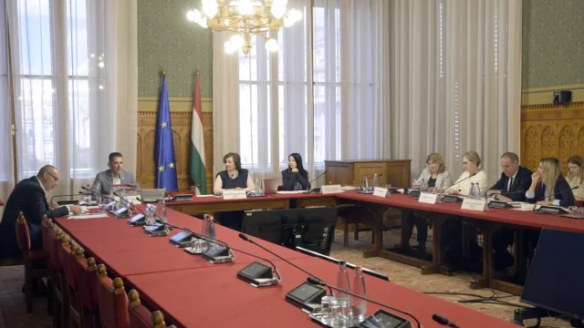 Polt Pétert és Balogh Zoltánt is meghallgatná a kegyelmi botrány ügyében vizsgálódó parlamenti bizottság