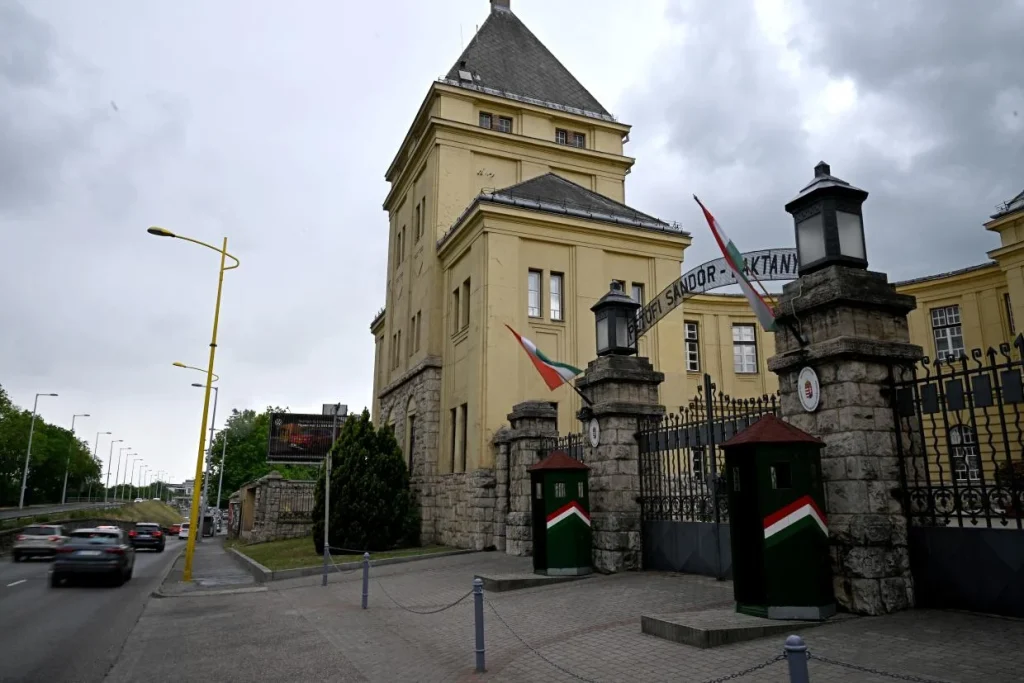Tizenhárom honvédségi alakulat kapta vissza történelmi nevét