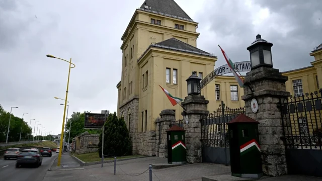 Tizenhárom honvédségi alakulat kapta vissza történelmi nevét