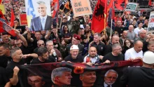 Tüntetés Pristinában: Hashim Thaci felmentését követelik a hívek