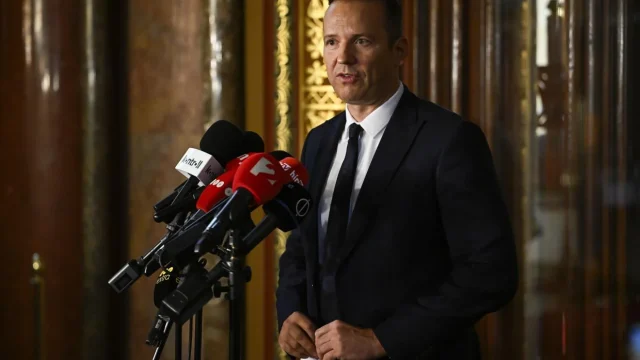 Toroczkai László szerint eltúlzott a házelnöki szankció, bocsánatkérést vár Magyar Pétertől