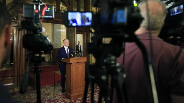 Új jelöltet keres a legfőbb ügyészi tisztségre Baka András köztársasági elnök