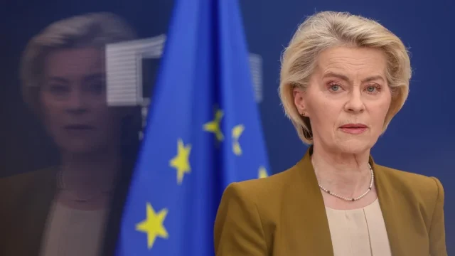 Ursula von der Leyen lassítaná a kockázatos MI-fejlesztéseket
