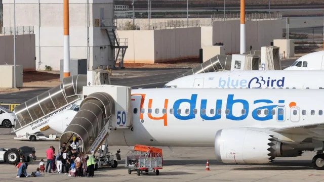 Utasok és pilóták mentették meg a Flydubai Tel-Avivba tartó járatát