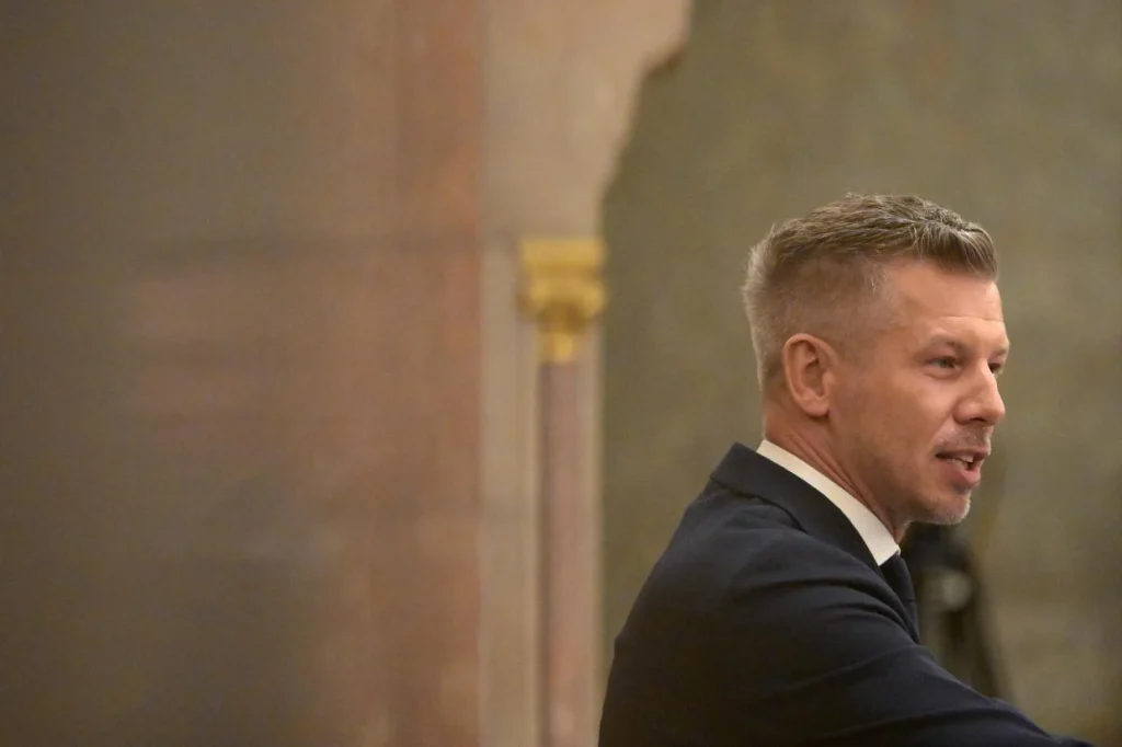 Vagyonadót és politikai vagyonosodási vizsgálatot ígér Magyar Péter