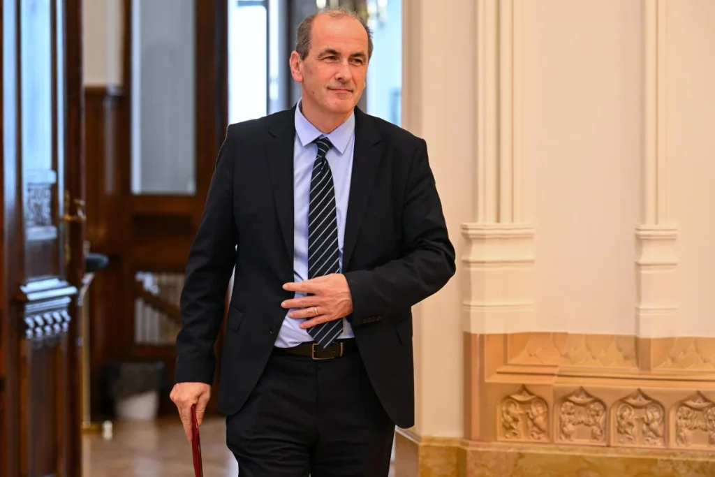 Visszaállítják a kötelező orvoskamarai tagságot és a MOK jogköreit