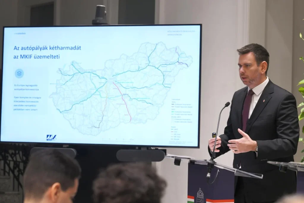 Vitézy Dávid szerint jelentősen olcsóbb lehetne az autópályák üzemeltetése