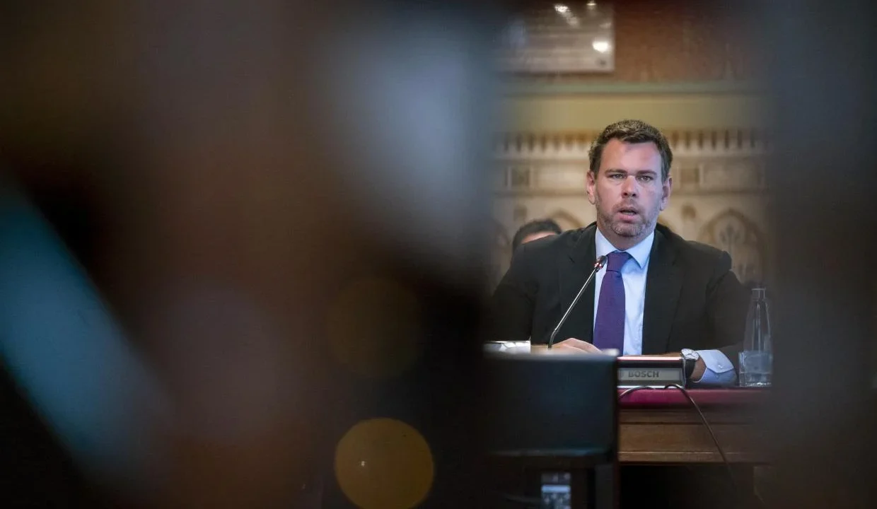 Vitézy Dávid: Nem attól lesz valami magyar érdek, hogy háromszorosan túlárazva Mészárost gazdagítja
