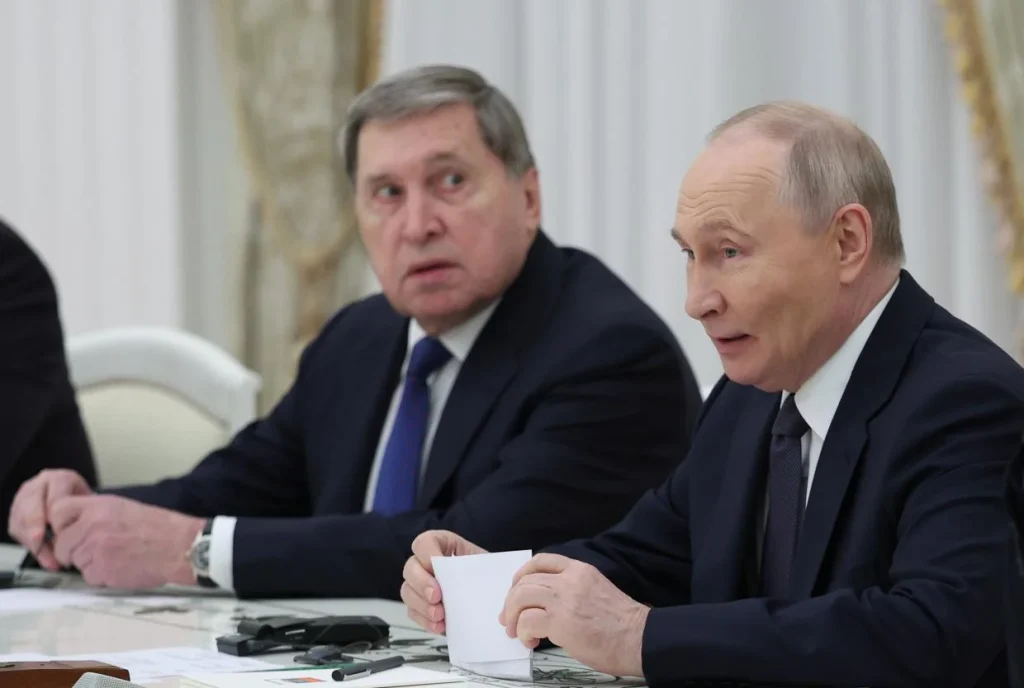 Vlagyimir Putyin az ukrajnai konfliktus kiváltó okainak felszámolását sürgette