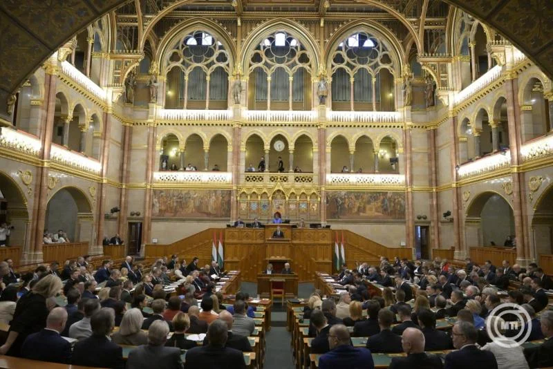 100 milliárd forintos közútfejlesztési és kátyúmentesítési program indul 2027-től