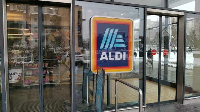 Megtévesztő reklámkampány miatt kapott 123 milliós GVH-bírságot az Aldi