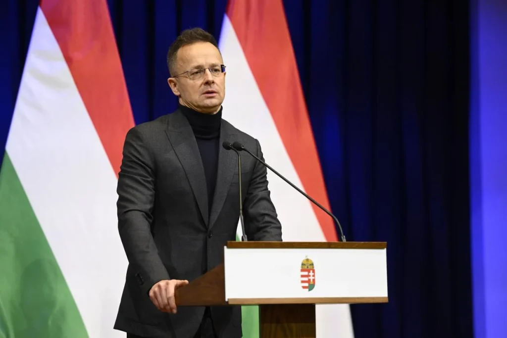 A nemzetbiztonsági bizottság hétfőn hallgatná meg Szijjártó Pétert