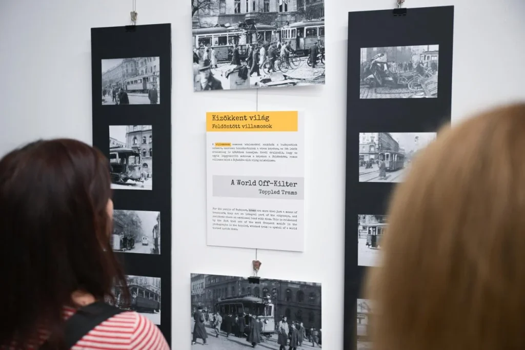 Amatőr fényképekből és visszaemlékezésekből nyílt 1956-os kiállítás az Országos Széchényi Könyvtárban