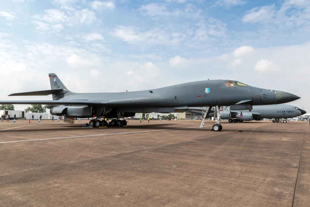 Kivonták az amerikai bombázókat a brit légibázisról a terrorgyanús eset után