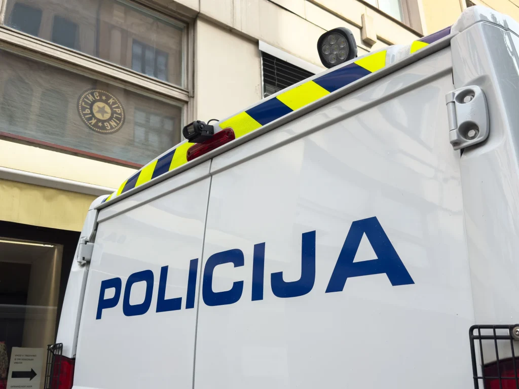 Új börtönbe szállították át a ljubljanai fogvatartottakat, ezzel 64 év után bezárt a Povsetova utcai intézet
