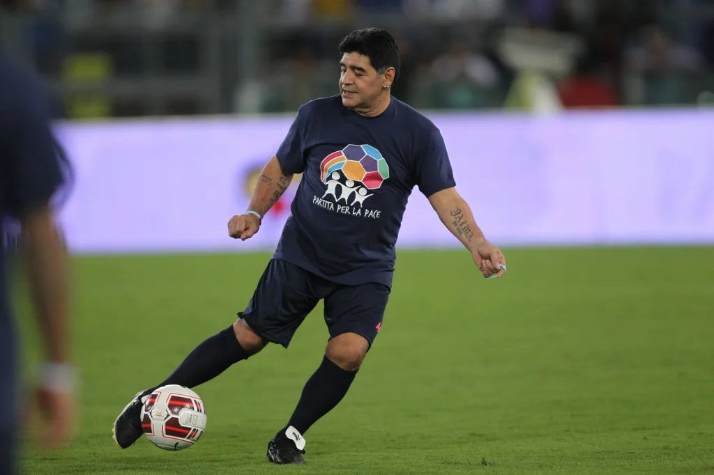 Börtönbüntetést kértek az argentin ügyészek Diego Maradona halála ügyében az orvosi stáb tagjaira