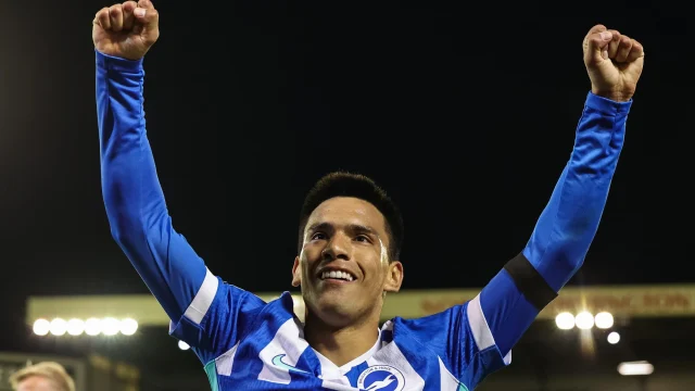 Tíz perc alatt szétszedte a Palace-t a Brighton, Gómez a félpályáról lőtt gólt