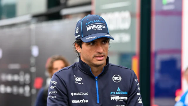 Carlos Sainz a Forma–1 káosza után: „Komoly önvizsgálatot kell tartanunk, hogyan jutottunk el idáig”