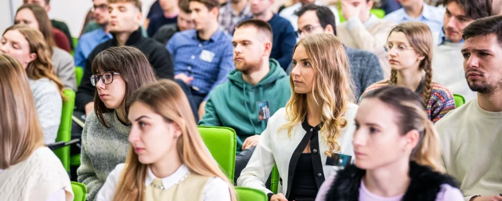 Október végéig várják a jelentkezéseket a Magyar Közigazgatási Ösztöndíjprogram 2027-es évfolyamába