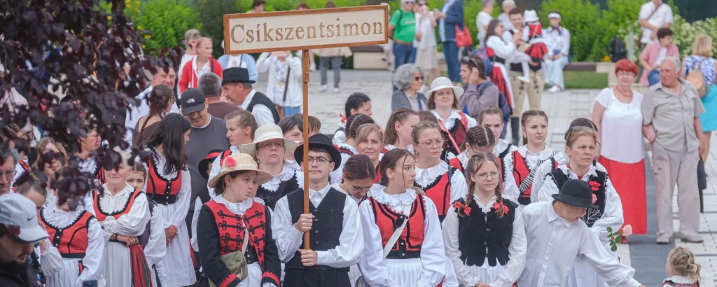 Elindult a külhoni magyar gyerekek iskolakezdési támogatásának kifizetése
