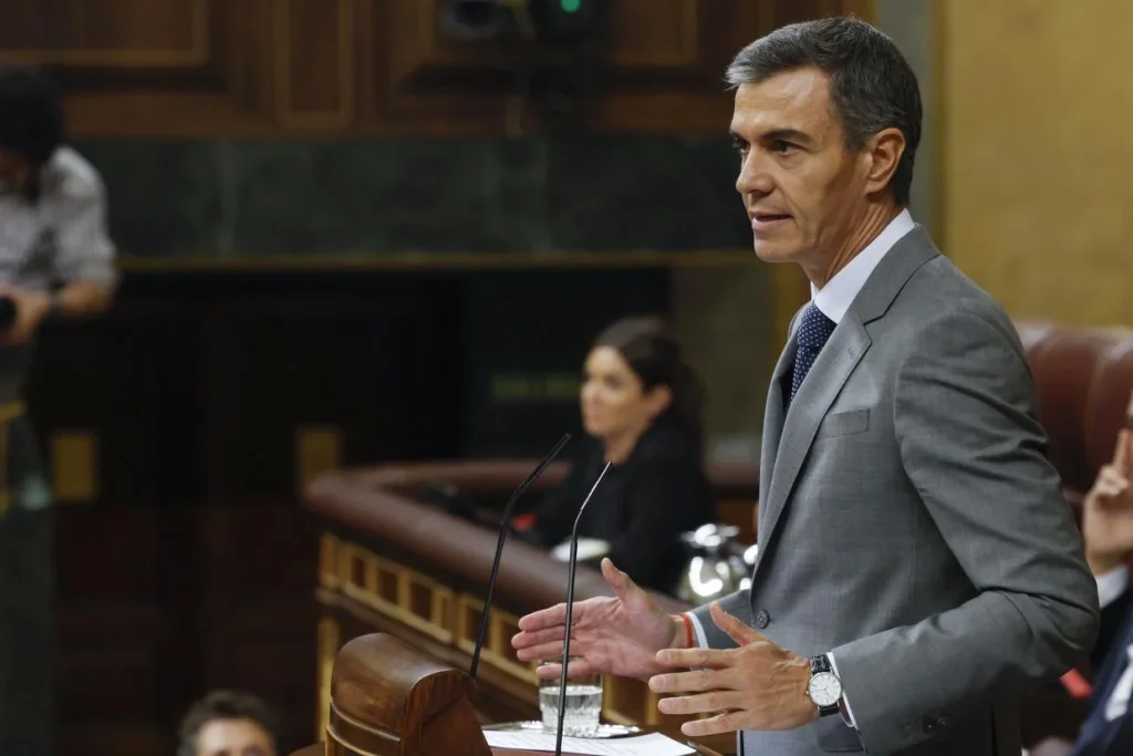 Előrehozott parlamenti választásokat jelentett be a spanyol miniszterelnök