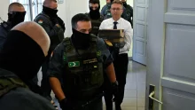 Letartóztatta a bíróság Hankó Balázs volt minisztert bűnszövetségben elkövetett hűtlen kezelés gyanúja miatt