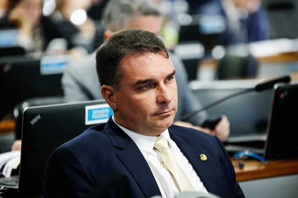 Nem ismeri el a választási vereséget Flávio Bolsonaro