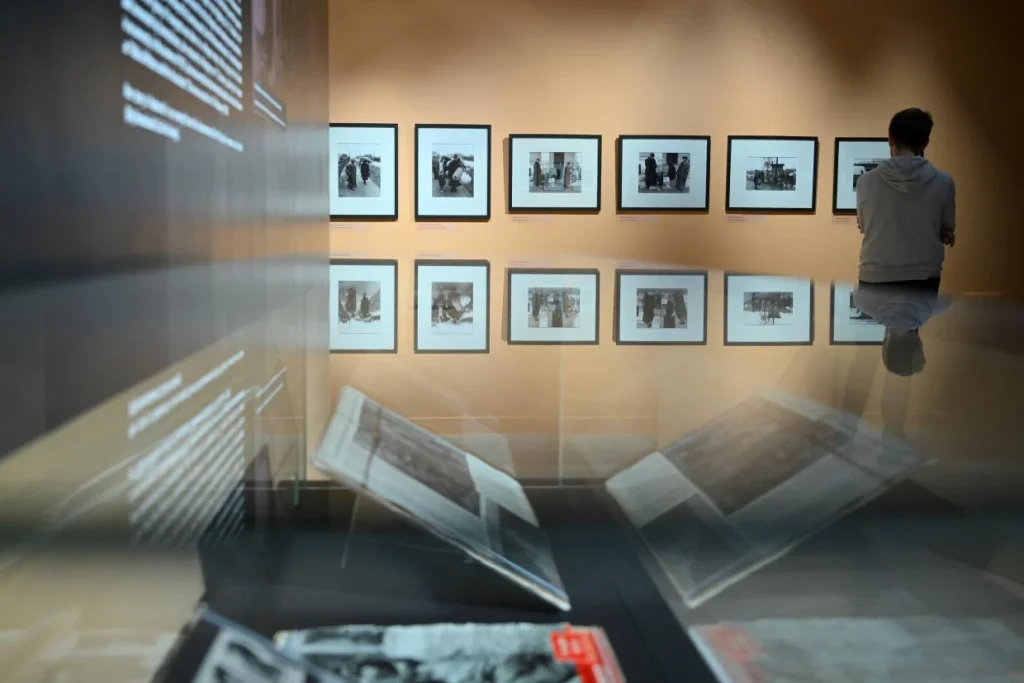 Fotókiállítással emlékezik az 1956-os forradalomra a debreceni Déri Múzeum