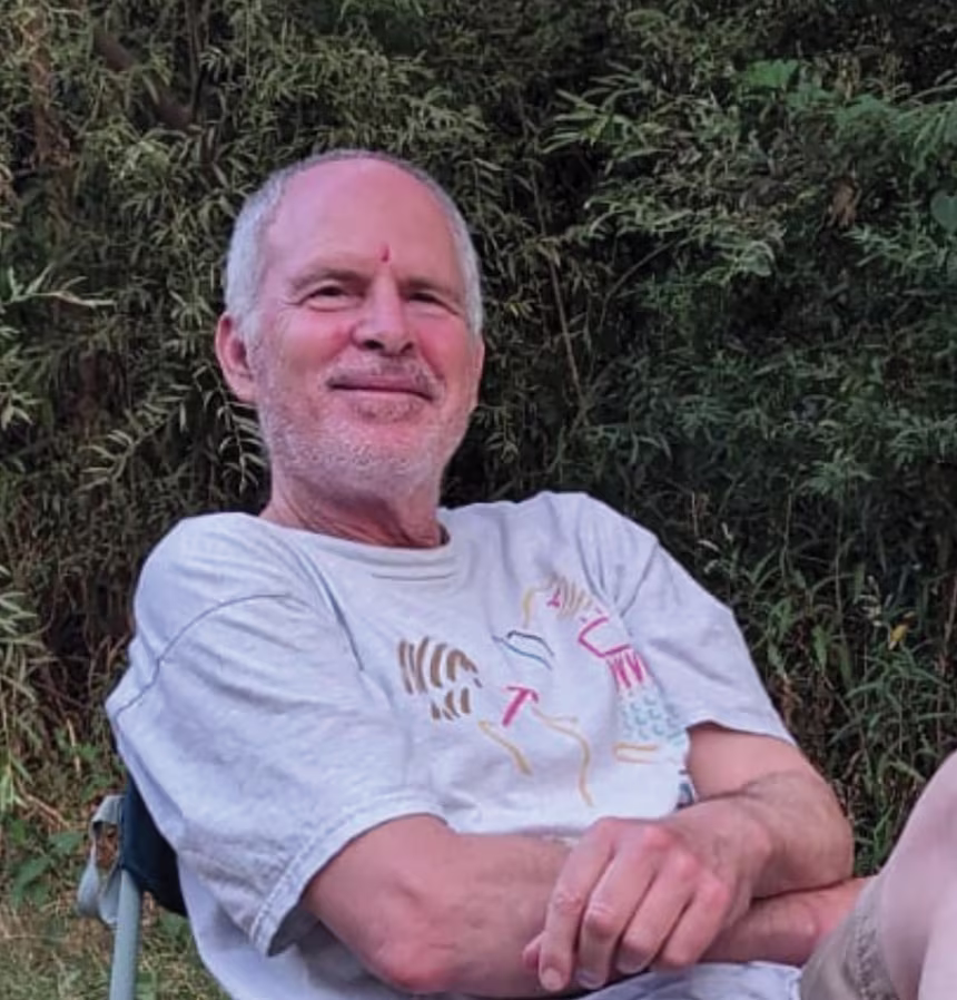 A 484 napig fogságban tartott Keith Siegel a gázai élményeiről és a szabadulás utáni nehézségekről vallott