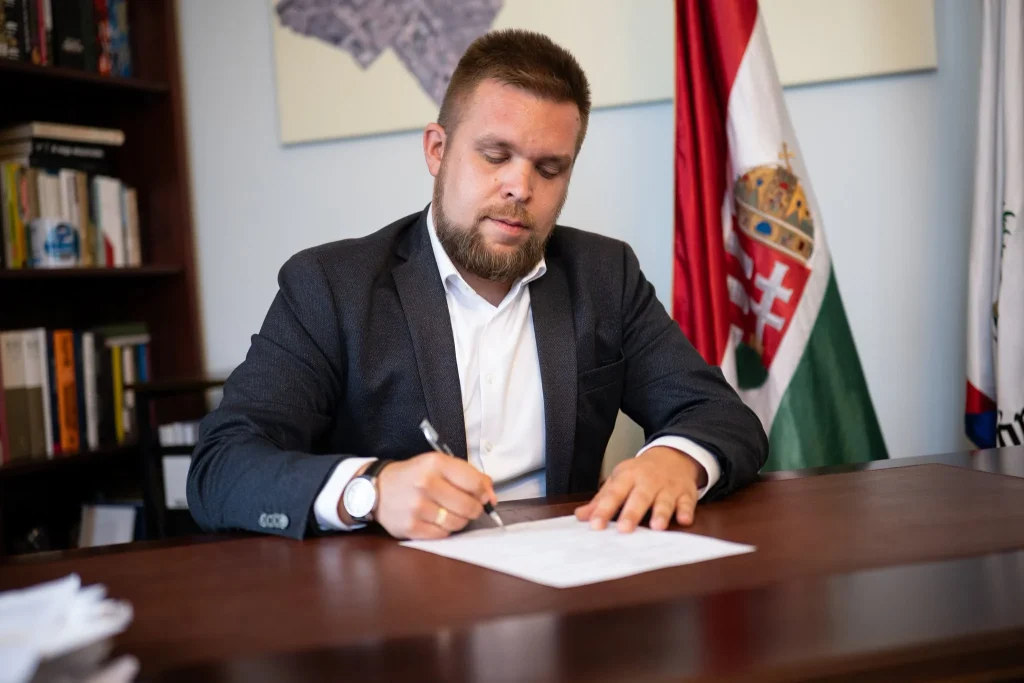 Két személyt gyanúsítottként hallgatott ki a rendőrség a Győr+Média ügyében