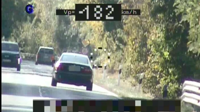 A 6-os főúton 182 km/h-val száguldó sofőrtől a helyszínen elvették a jogosítványát