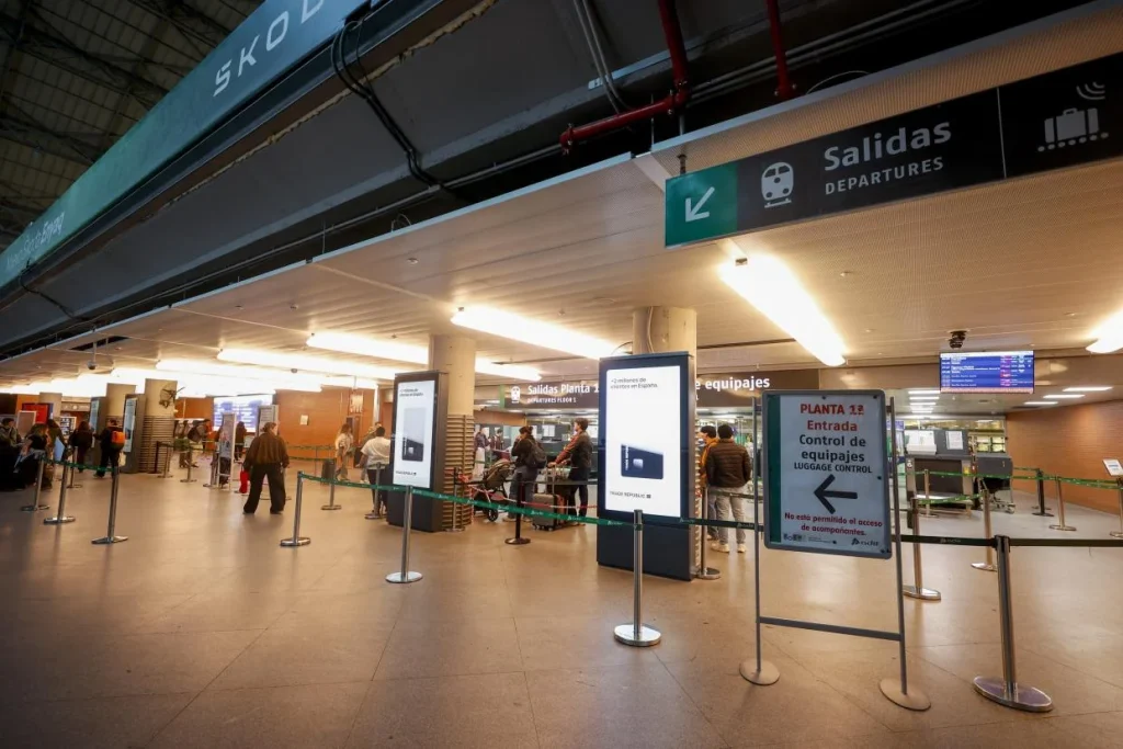 Huszonnégy órás sztrájkba léptek a spanyol állami vasúttársaság mozdonyvezetői