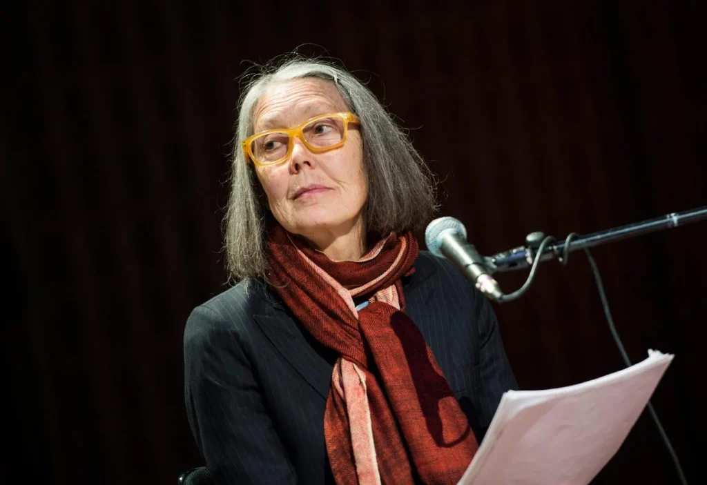 Jótékony célokra ajánlja fel az irodalmi Nobel-díjjal járó pénzjutalmat Anne Carson
