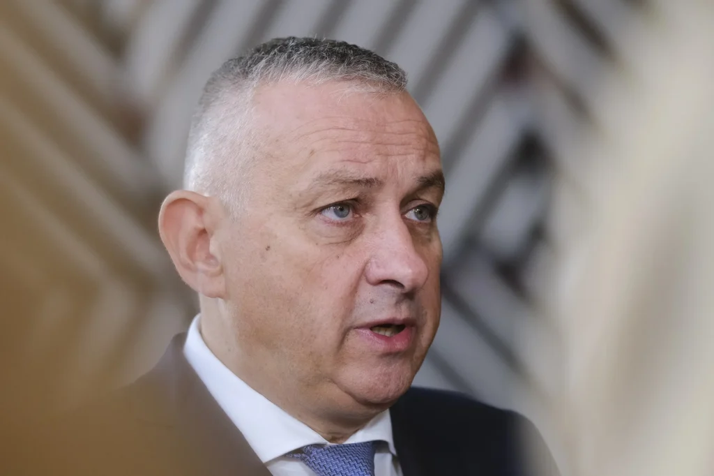 Uniós biztos: védőintézkedésre van szükség az MI biztonságos használata érdekében