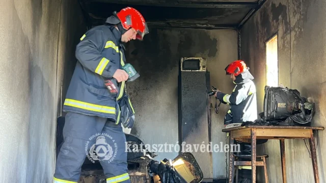 Katasztrófavédelem: Körmenden mérték össze tudásukat az ország legjobb tűzvizsgálói