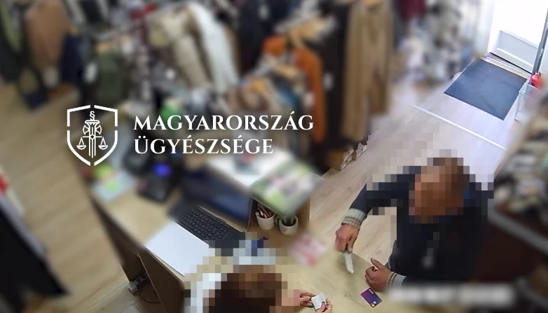 Késsel rabolt ki egy tatabányai ruházati boltot egy férfi