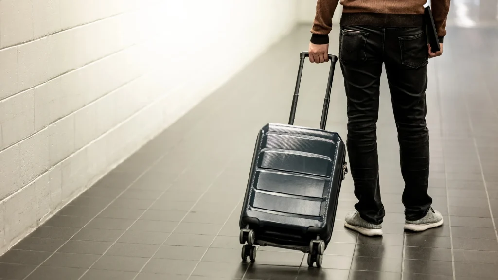 Így utazzon okosan csak kézipoggyásszal: szakértői tippek a könnyebb repülőútért