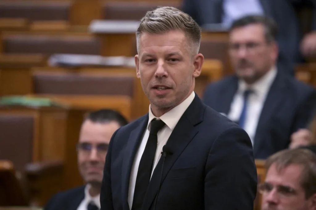 Kilenc százalékra csökkenti a minimálbér jövedelemadóját a kormány