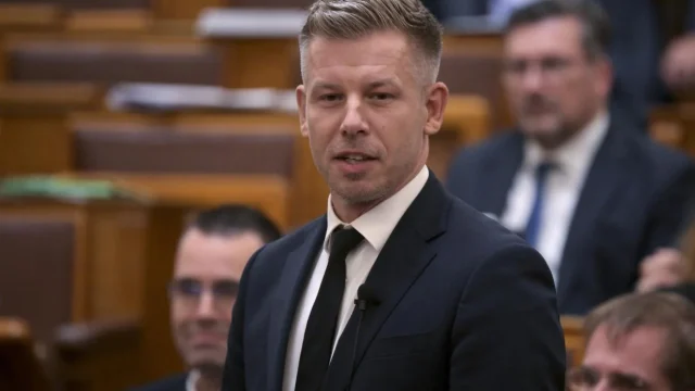 Kilenc százalékra csökkenti a minimálbér jövedelemadóját a kormány